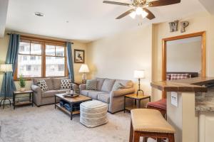 Zephyr Mountain Lodge 1420 Ski-In Ski-out Winter Park Resort base