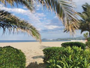 T3 - 6 personnes - Plage 350m - Piscine - Parking