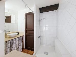 Appartements Nid perche avec terrasse et vue Centre Village : photos des chambres