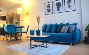 FREE Garage Parking!!! Stylish Getaway in Prime Bratislava Location - By the Danube and Old Town