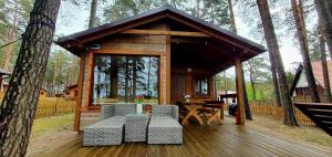 Domki LeMo - nad samym jeziorem, nowe w pełni wyposażone z miejscem parkingowym