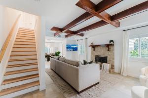 Palm Beach Oasis with BBQ, Htd Pool and Pickleball Ct