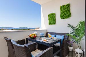 Stella Maris 2BDR, balcony, sea view, garage, BBQ
