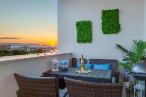 Stella Maris 2BDR, balcony, sea view, garage, BBQ