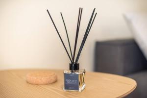 Modern Apartment - Balcony & Metro Access