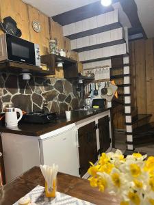 Файна хата 2