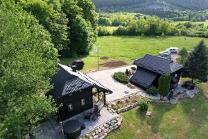 House Forest with HOT TUB