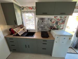 Chalets Chalet de jardin, piscine : photos des chambres