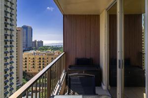 Oahu Royal Garden at Waikiki 2010 by Coldwell Banker Island Vacations