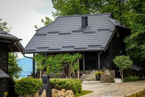 House Forest with HOT TUB