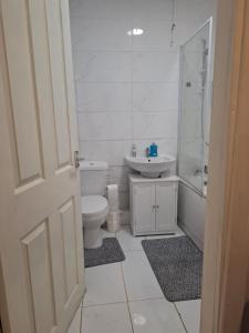 Sleeps 5 - 2 Bedroom House