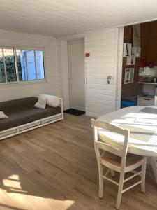 B&B / Chambres d'hotes AUX PETITS BAGANAIS : photos des chambres