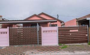 26 on Balfour Crescent