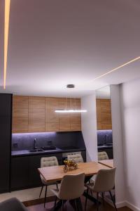Tesla Apartment 3