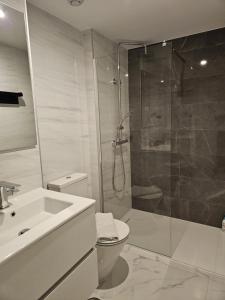 Posidonia Apartment, ground floor with garden,3 swimming pools, jacuzzi,parking space