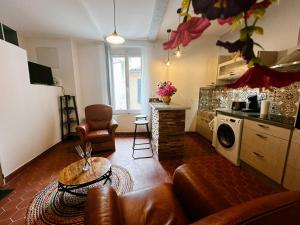 Appartements Coucoun Prouvencau au coeur du Village d-Allauch : photos des chambres