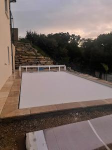 House with pool between Nîmes and Montpellier