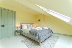 Sea Rocket Whitby - central location, family friendly home