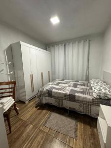 Morada 2 andares próximo ao mar com estacionamento e Wi-Fi