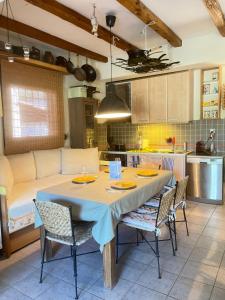 Mikael Pool Villa Paliouri