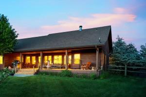 Upscale Hot Tub Wildlife Views
