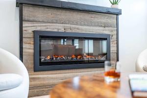 Unique Townhome with AC Garage Patio