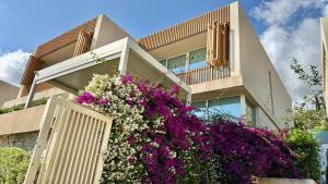 Villa La Scala, Green Coast, Palase