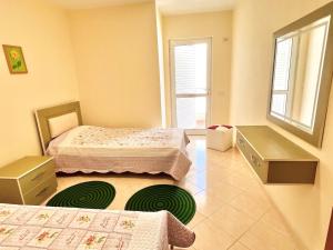 Sea la Vie - Beachfront flat