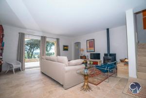 Villas Villa climatisee, piscine et terrain de petanque : photos des chambres