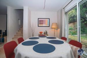 Villas Villa climatisee, piscine et terrain de petanque : photos des chambres