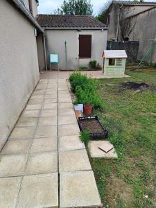 Studio plain-pied entrée privée et parking gratuit