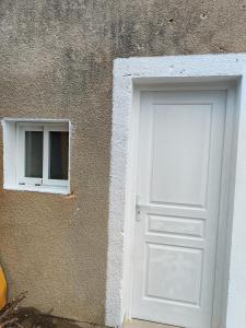 Maisons de vacances Studio plain-pied entree privee et parking gratuit : Maison 1 Chambre