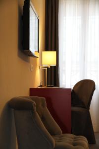 Hotels Logis Hotel Le Central : photos des chambres