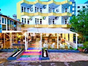 FİNİKE SEVER OTEL