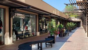 ROYAL BEACH - Private Apartments - Center of Sunny Beach