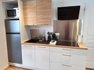 Appartements Notre Dame 5 - Vue privilegiee sur la Loire - Hypercentre - 2 chambres : photos des chambres