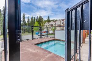 Big Mountain Getaway with Trail-Slope Access