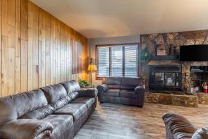 Big Mountain Getaway with Trail-Slope Access