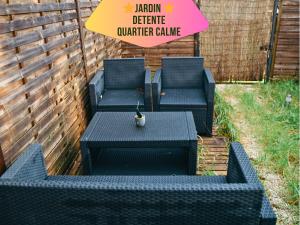 Escapade à 2 ou en petit groupe Appartement tout équipé Quartier résidentiel calme RER direct Parfait pour télétravail et détente