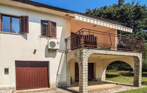 2 Bedroom Pet Friendly Home In Lazarici