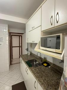 Apartamento 03 quartos na Praia do Morro - Edifício Beira Mar