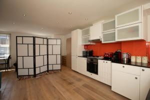 London City Angel Metro Cute Studio for a Couple