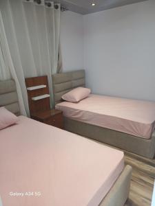 الفيروز شقه فندقيه الفيوم دله