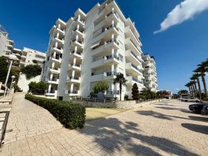 Limani Deluxe Apartments