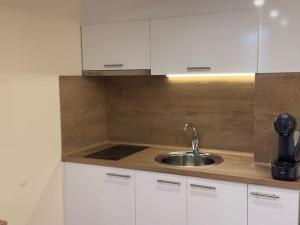 MG Apartments - Central Location