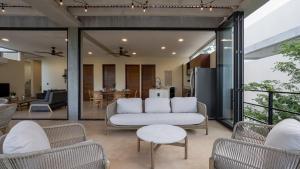 Luxury Penthouse Private Rooftop Terrace with Pool