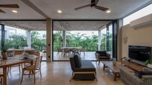 Luxury Penthouse Private Rooftop Terrace with Pool