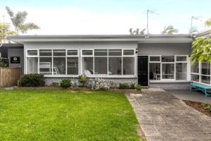 Rosebud Beachfront Haven Coastal Bliss Three