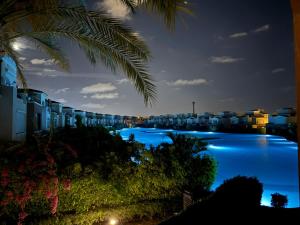 Marassi Luxurious 2 bedrooms Direct Lagoon -Steps to the Beach ,El Alamein hotel& Marina