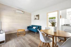 Rosebud Beachfront Haven Coastal Bliss Two